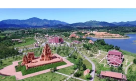 Làng văn hóa - du lịch các dân tộc Việt Nam - Ảnh: Sưu tầm