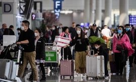  Việt Nam đã tạm dừng khai thác đường bay đi/đến Trung Quốc, 1 trong những thị trường lớn của các hãng hàng không Việt Nam