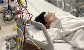 Bé trai 8 tuổi thắt cổ vì học theo video trên mạng