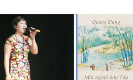 Con gái nhà thơ Quang Dũng ngâm bài thơ “Tây Tiến” Ảnh: Mai Xuân Tùng