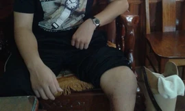 Nam sinh lớp 12 cưa chân trái vì gặp 'bác sĩ chui'