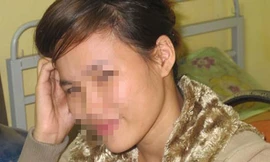 Ép vợ hờ ngủ với khách để tống tiền