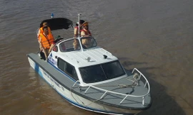 Tìm thấy thi thể hai ngư dân kẹt trong cabin tàu cá chìm trên biển