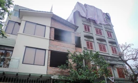 Căn biệt thự BT1 của vợ chồng cựu Thiếu tướng Nguyễn Thanh Hóa cao 5 tầng"khác lạ" so với các biệt thự khác chỉ có 3 tầng,