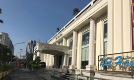 Phần lớn diện tích tại khu đất “vàng” 66 Lê Văn Lương (Hà Nội), thành Trung tâm tổ chức sự kiện, tiệc cưới Blue Lotus Center (Ảnh Trần Hoàng)