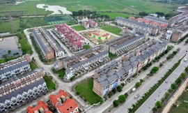 Gần 100 dự án bất động sản ở Hà Nội 'cắm' ngân hàng