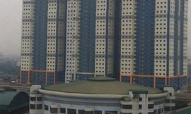 Không phải chờ đến khi Đồ án thiết kế đô thị hai bên đường Vành đai 3 được UBND TP Hà Nội phê duyệt, thực tế hiện nay dọc hai bên tuyến đường này hàng loạt cao ốc đã được 'mọc' lên (Ảnh khu chung cư Kim Văn-Kim Lũ cao từ 30-40 tầng-nơi bị điều chỉnh quy