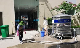 Vụ nước sạch chung cư dính bể phốt: Dân vẫn 'hãi' chưa dám dùng 