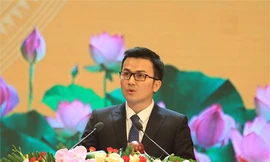 PGS.TS Trần Xuân Bách (sinh năm 1984) đại diện thế hệ trẻ phát biểu tại lễ kỷ niệm 70 năm Ngày toàn quốc kháng chiến