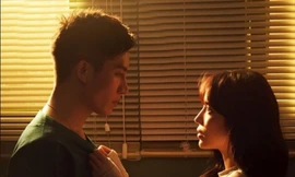 Lyly khẽ trách "người ta thương anh vậy mà sao chẳng biết", Anh Tú ngay lập tức xuất hiện