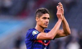 Hé lộ lý do Varane bặt vô âm tín dù đã đến M.U