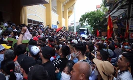 ‘Biển người’ đổ về sân Thiên Trường xem U23 Thái Lan đấu U23 Indonesia