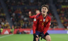 Gavi đứt dây chằng, mếu máo rời sân trong nước mắt