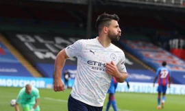 HLV Guardiola nói gì ngày Aguero giúp Man City tiến sát ngôi vương?