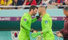 Thay cả thủ môn trước Hàn Quốc, tuyển Brazil đi vào lịch sử World Cup