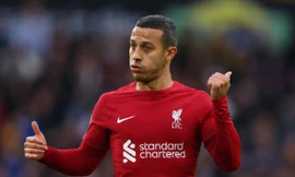 Liverpool chịu thêm tổn thất lớn giữa bão khủng hoảng