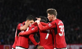 Thắng nhọc Luton, MU tiệm cận tốp 4