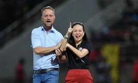 HLV Mano Polking không trở lại V-League, chờ dẫn dắt tuyển Thái Lan ở Asian Cup 2023