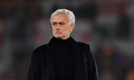Jose Mourinho bất ngờ phải rời Roma ngay lập tức