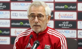 HLV Van Marwijk trong buổi họp báo trước trận gặp Indonesia