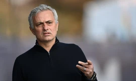 Vì sao Tottenham đột ngột sa thải HLV Jose Mourinho?