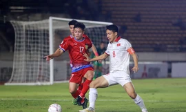 Đỗ Hùng Dũng được ban tổ chức AFF Cup 2022 vinh danh