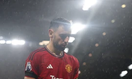 Huyền thoại MU kêu gọi HLV Ten Hag tước băng đội trưởng của Bruno Fernandes