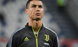 Hành động gây tranh cãi của Ronaldo khi Juventus vào top 4