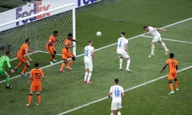 Phối hợp đá phạt đẹp như mơ, CH Séc khiến Hà Lan vỡ mộng