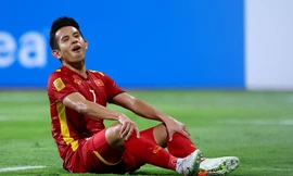 CĐV Việt Nam chia làm hai nửa vì Nguyễn Phong Hồng Duy