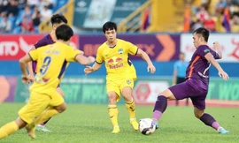 HLV Kiatisuk không can thiệp vào tương lai của cầu thủ HAGL