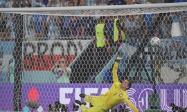 Szczesny tiết lộ bí quyết cản cú sút 11m siêu khó của Messi