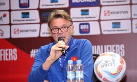 HLV Troussier: ‘Tôi hiểu cảm giác bị mong chờ phải nhường ghế’
