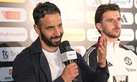 HLV MU tiết lộ từng theo dõi bóng đá Việt Nam