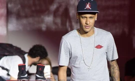 Nike cắt hợp đồng với Neymar vì tấn công tình dục nhân viên 