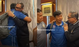 Trợ lý HLV U22 Thái Lan vừa ôm, vừa khóc xin lỗi trưởng đoàn U22 Indonesia