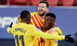 Messi vui vẻ chấp nhận giảm nửa lương để ở lại Barca