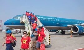 Nóng tour Philippines cổ vũ tuyển Việt Nam