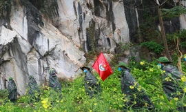 Du khách trải nghiệm 'Hành quân theo bước chân Anh'