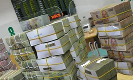 'Sắp chết', Cty địa ốc vẫn trả lương ngàn đô