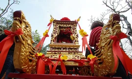 Nhìn gần kiệu rước ấn đền Trần trước giờ khai ấn