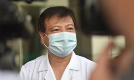 Bệnh nhân tái dương tính không phải người lành mang trùng, chỉ có xác virus SARS-CoV-2