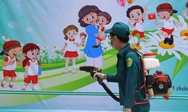 Trường học Hà Nội vệ sinh, khử khuẩn chuẩn bị khai giảng năm học mới