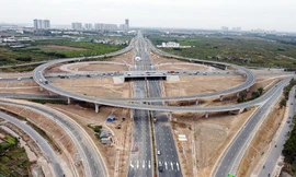 Nút giao Vành đai 3 với cao tốc Hà Nội - Hải Phòng trước ngày thông xe