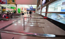 Bến xe Mỹ Đình ngày cuối năm vắng khách đến lạ lùng