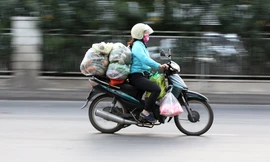 Hà Nội đề xuất cấm xe máy: Người dân lao động lo mất 'cần câu cơm’