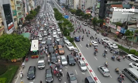 Vì sao đường Vành đai 2 thường xuyên ùn tắc nghiêm trọng sau mở rộng?