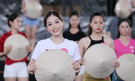 Ngập tiếng cười trong buổi tập chuẩn bị Gala 30 năm Hoa hậu Việt Nam