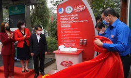 Đưa trạm rửa tay dã chiến đầu tiên ở Hà Nội vào sử dụng