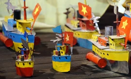 Trẻ mê mẩn với trò chơi Trung thu truyền thống tại Hoàng thành Thăng Long